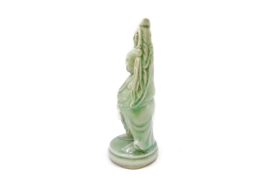 Laughing Buddha พระสังกัจจาย์ศิลาดล ปางชูทอง