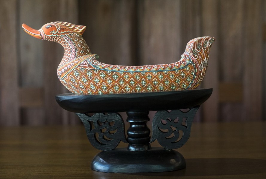 Celadon Swan Handpainted