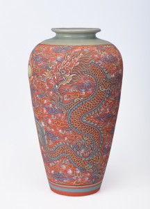 Medium Dragon vase.