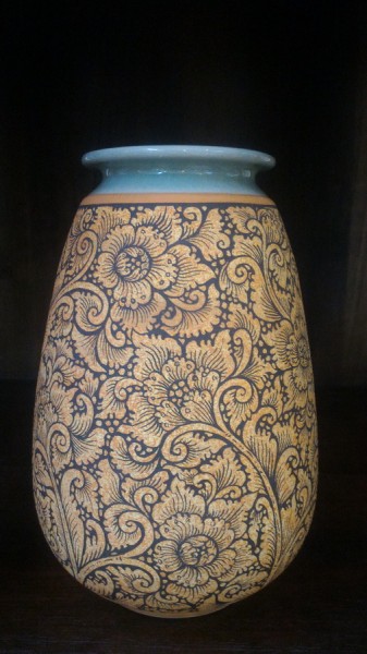 Surin vase Thai flower painted ----- แจกันสุรินทร์เพ้นต์ลายดอกไม้ไทย