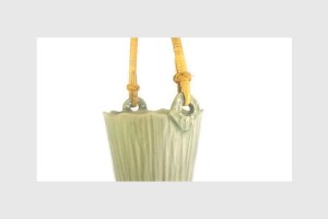 Celadon Basket - ตะกร้าศิลาดลเล็กหูหวาย