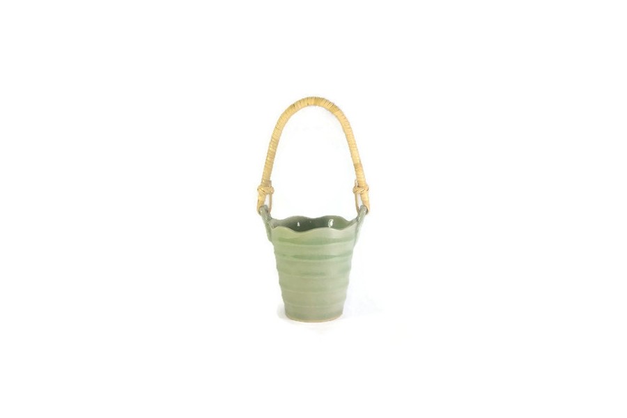 Celadon Basket - ตะกร้าศิลาดลเล็กหูหวาย