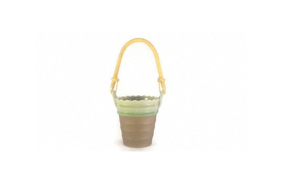 Celadon Basket - ตะกร้าศิลาดลเล็กหูหวาย