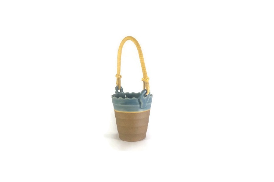 Celadon Basket - ตะกร้าศิลาดลเล็กหูหวาย