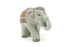 ช้างชูงวงศิลาดล เพ้นต์ลายล้านนาไทยศิลาดล Celadon Lanna Thai Handpainted Elephant