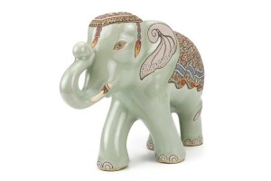 ช้างชูงวงศิลาดล เพ้นต์ลายล้านนาไทยศิลาดล CELADON LANNA THAI HANDPAINTED ELEPHANT