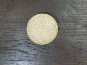 Small Jewelry Box ตลับเล็กศิลาดล แกะลายกนก