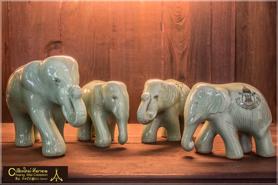 Elephant with 720 Year Chiang Mai Celebration Logo ช้างศิลาดล โลโก้จังหวัดเชียงใหม่