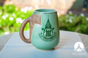 แก้วเบียร์หูจับช้างศิลาดล โลโก้จังหวัดเชียงใหม่ Elephant Beer Mug 720 Year Chiang Mai Celebration