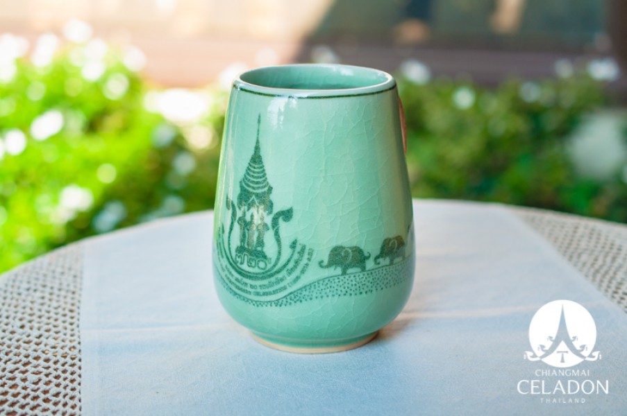 แก้วเบียร์หูจับช้างศิลาดล โลโก้จังหวัดเชียงใหม่ Elephant Beer Mug 720 Year Chiang Mai Celebration
