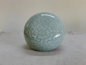 Large Round Box Light Green Pudtan flower