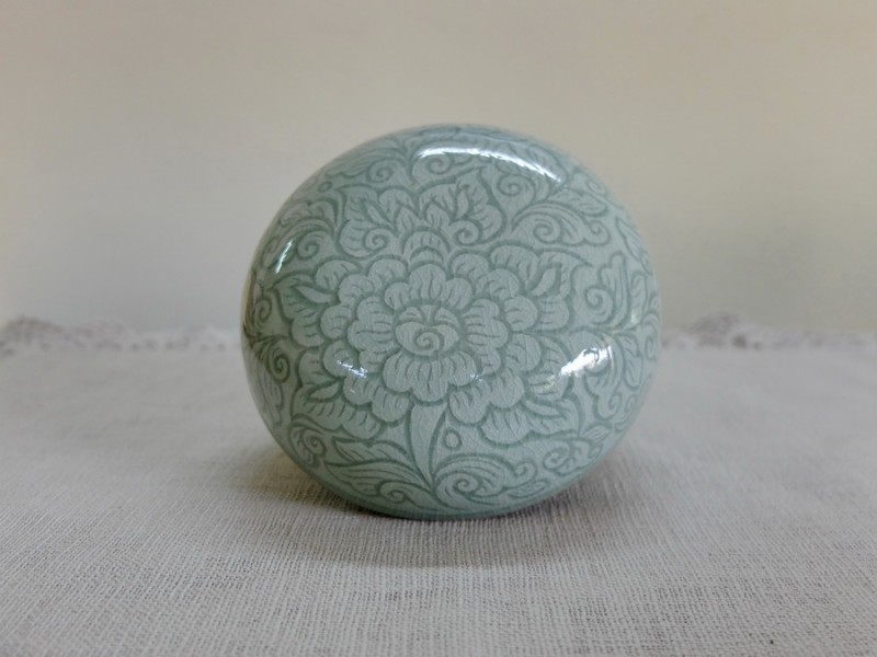Large Round Box Light Green Pudtan flower