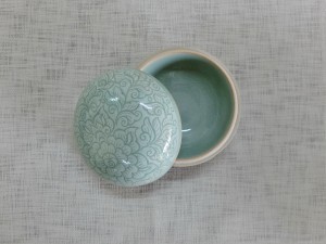 Large Round Box Light Green Pudtan flower
