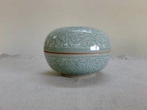 Large Round Box Light Green Pudtan flower