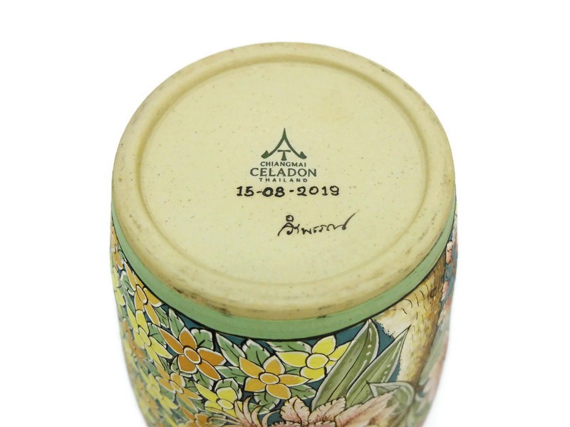 Celadon Floral classic vase - แจกันคลาสสิคเพ้นต์ลายดอกไม้ไทย