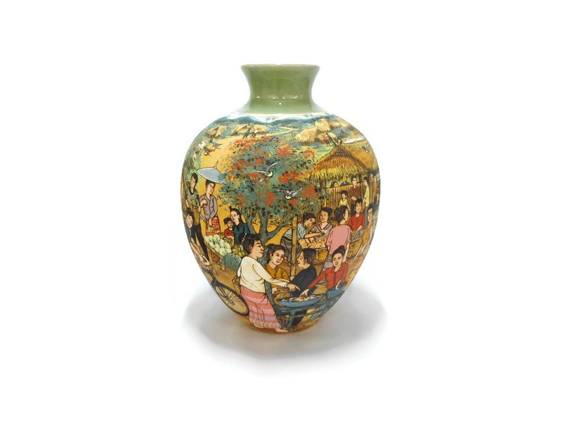 Celadon vase, Scene of Thai village แจกันศิลาดลเพ้นต์ลายวิถึชีวิต