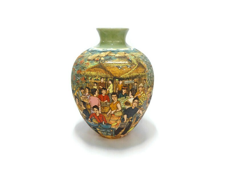 Celadon vase, Scene of Thai village แจกันศิลาดลเพ้นต์ลายวิถึชีวิต