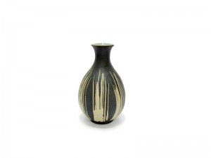 Blue celadon vase, coffee grounds design แจกันกลม คอแคบ ปากบาน กากกาแฟ