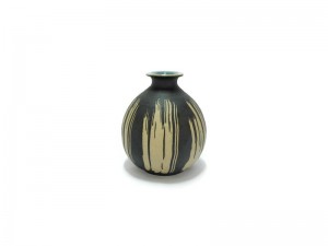 Blue celadon vase, coffee grounds design แจกันกลม คอแคบ ปากบาน กากกาแฟ